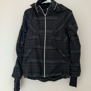 Lululemon Size 4 Hustle Jacket Multi Stripe Hooded Thumb Holes Zip-up Run